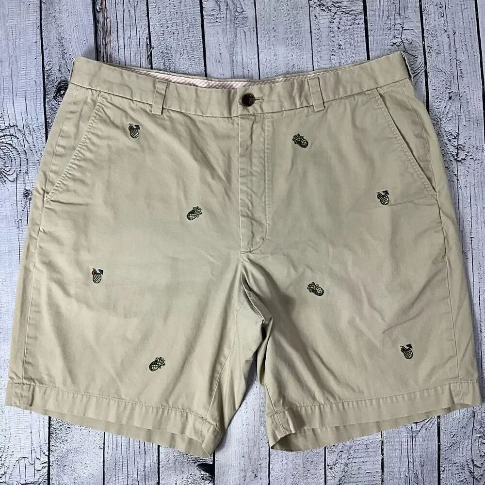 BROOKS BROTHERS Embroidered Shorts